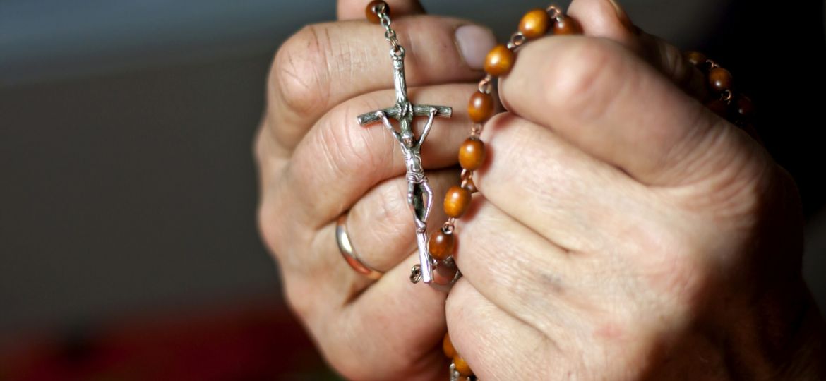 Prayer,Old,Woman,Hands,With,Rosary