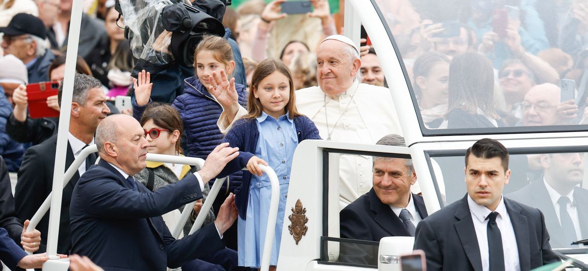 POPE GENERAL AUDIENCE