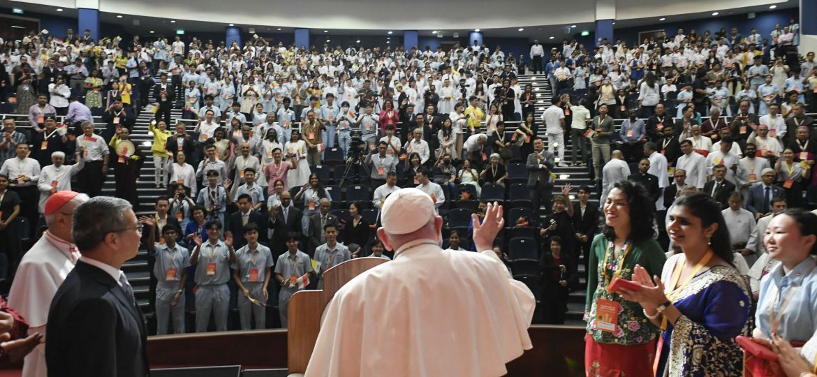 POPE FRANCIS YOUNG PEOPLE SINGAPORE