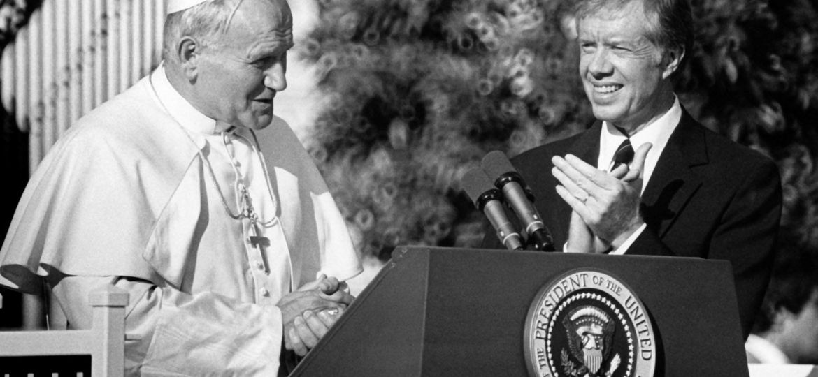 POPE GREETS WASHINGTON LEADERS AT WHITE HOUSE