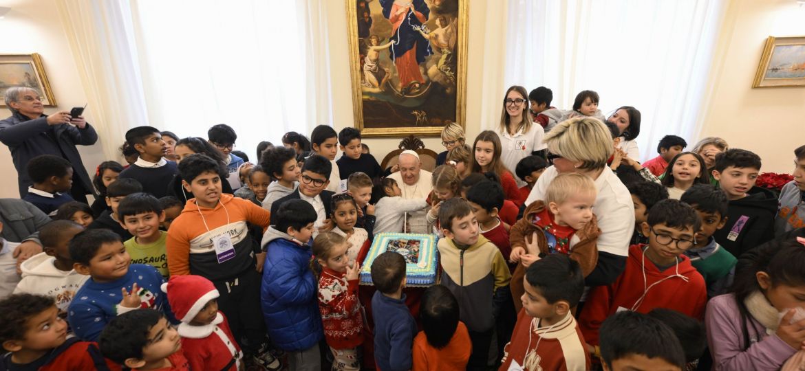 POPE FRANCIS AND CHILDREN FROM SANTA MARTA CLINIC