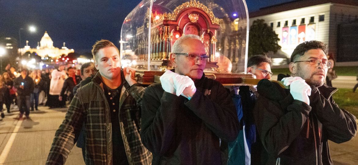 ST. THÉRÈSE LISIEUX CANDLELIGHT ROSARY PROCESSION MINNESOTA