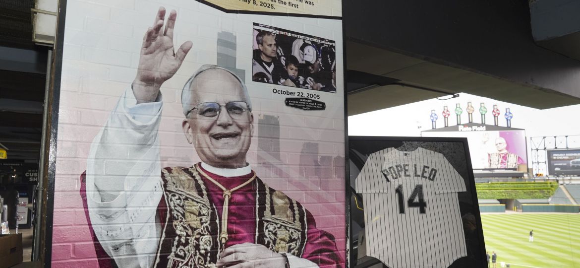 POPE LEO MURAL CHICAGO WHITE SOX STADIUM