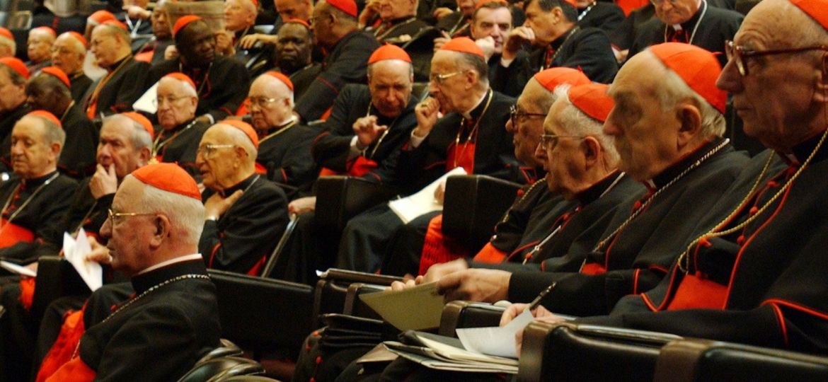 CARDINALS ATTEND GENERAL CONGREGATION MEETING