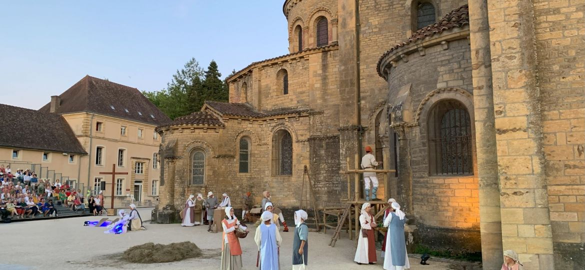 ACTORS IN HISTORIC DRESS AT FRENCH SHRINE