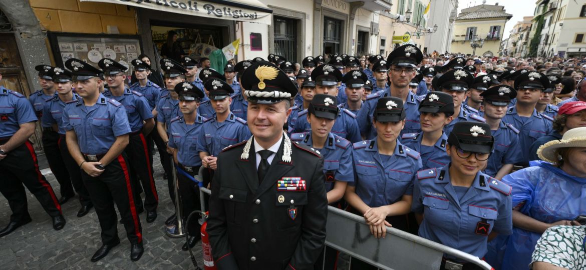 POPE LEO XIV CASTEL GANDOLFO CARABINIERI