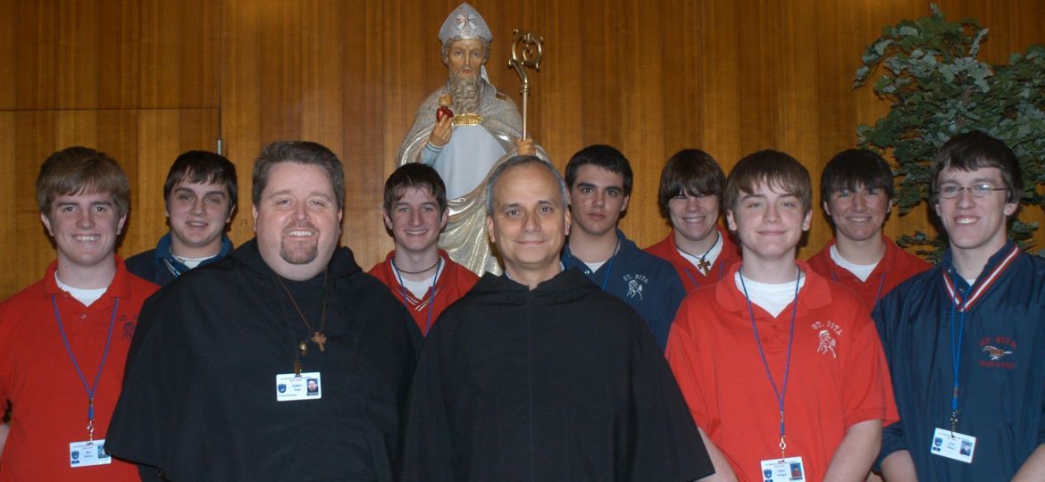 POPE LEO 2006 VISIT CHICAGO HIGH SCHOOL