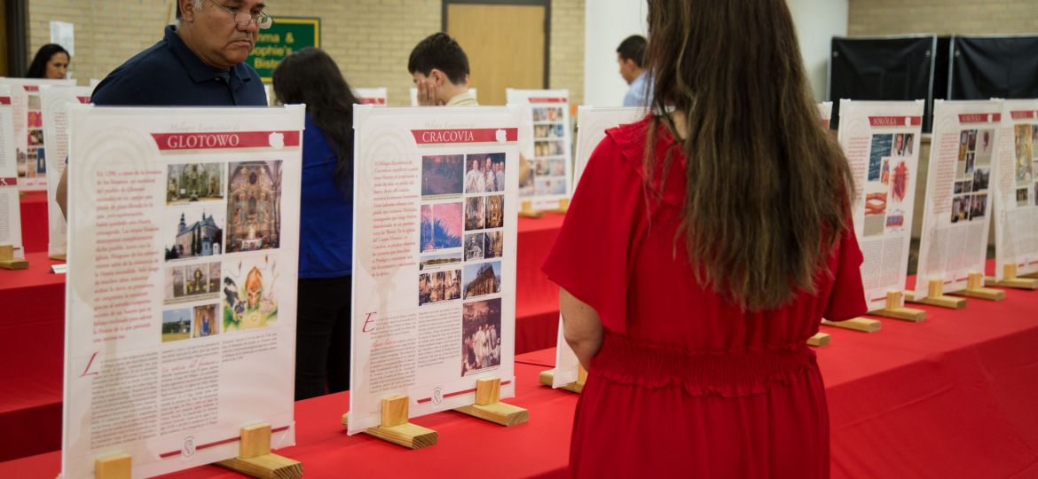 RC_CAcutisExhibition_MO