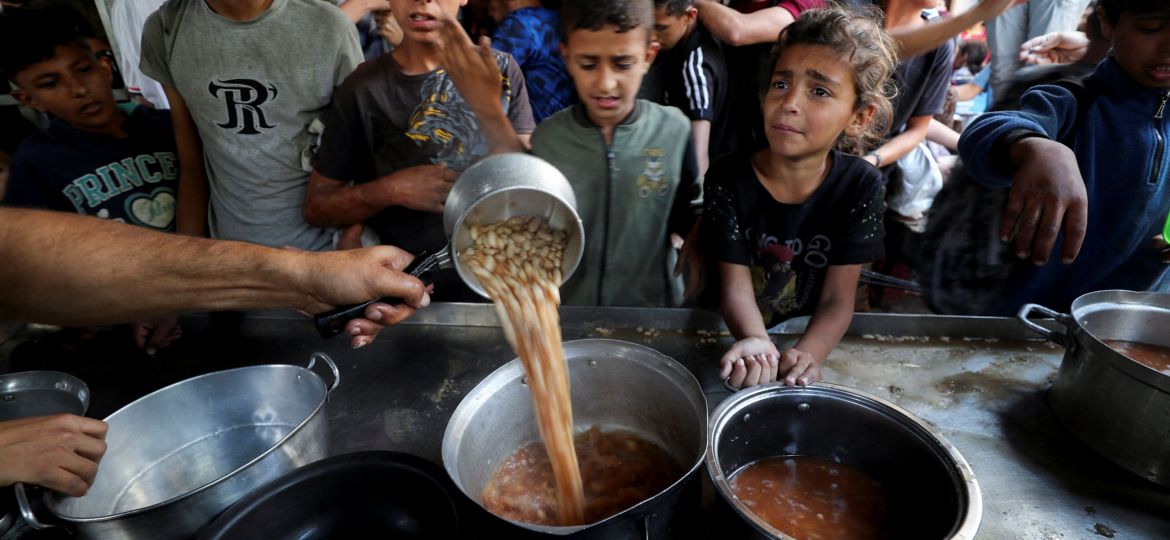 GAZA DISPLACED FOOD DISTRIBUTION