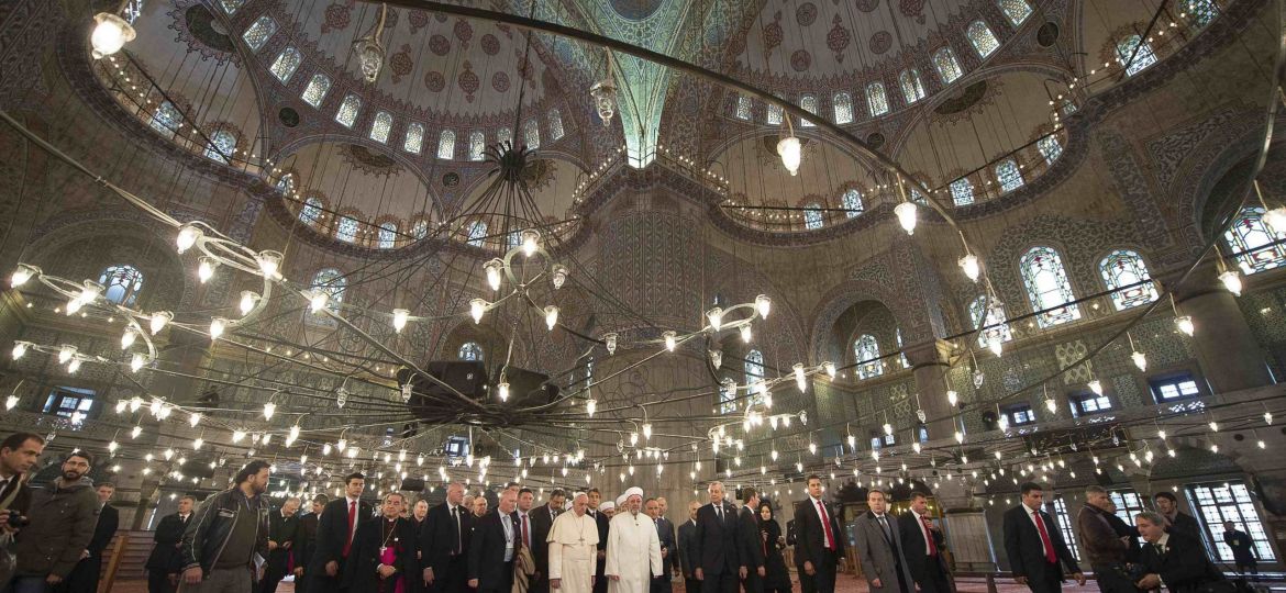 FILE SULTAN AHMED MOSQUE IN ISTANBUL