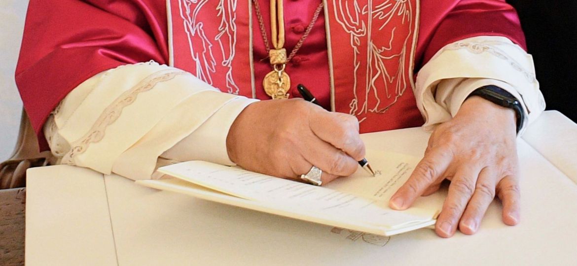 FILE POPE LEO SIGNS DOCUMENT