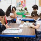 RC_DataInstruction3_C
El seguimiento de datos permite a los maestros en la Academia Santa Clara clasificar a los niños en niveles y ofrecerles intervención en grupos pequeños. Foto RC/María Olivas