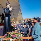 Procesión con las reliquias de Santo Toribio Romo en la Parroquia de San Juan – Santa Teresita de la Diócesis de Dallas, el 22 de Febrero del 2026.