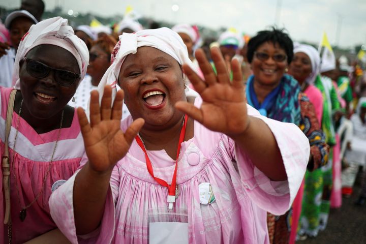 Pope Leo XIV celebrates Mass with 120,000 people in Cameroon: ‘Bring the bread of life to your neighbors’