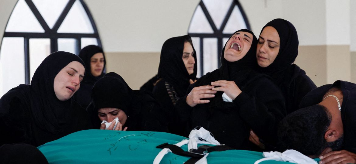 FUNERAL FAMILY LEBANON ISRAELI AIRSTRIKES