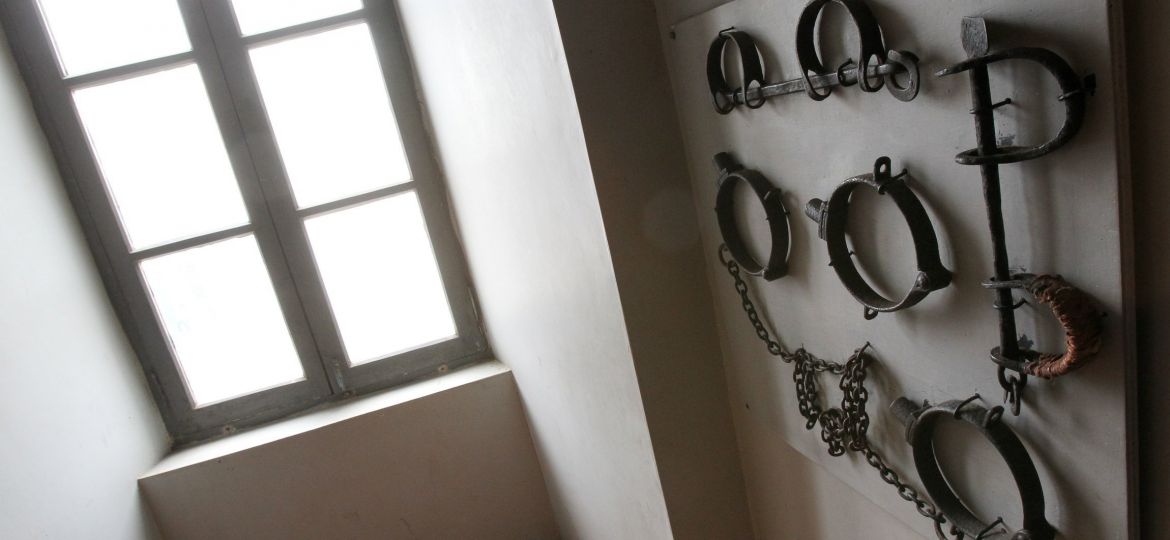 FILE SHACKLES  DISPLAYED CAPE COAST CASTLE MUSEUM GHANA