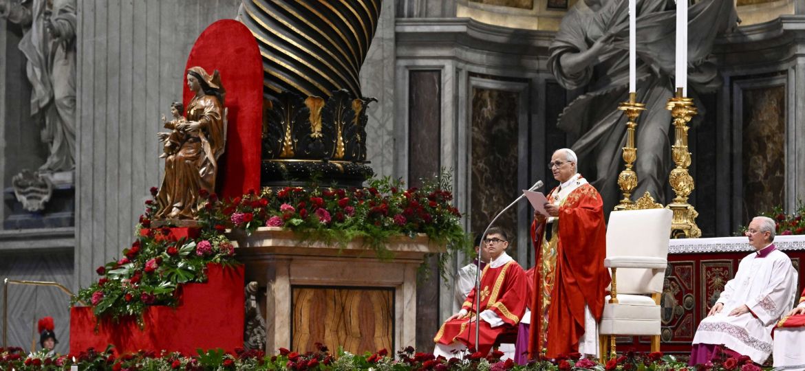 POPE LEO PALLIUM MASS