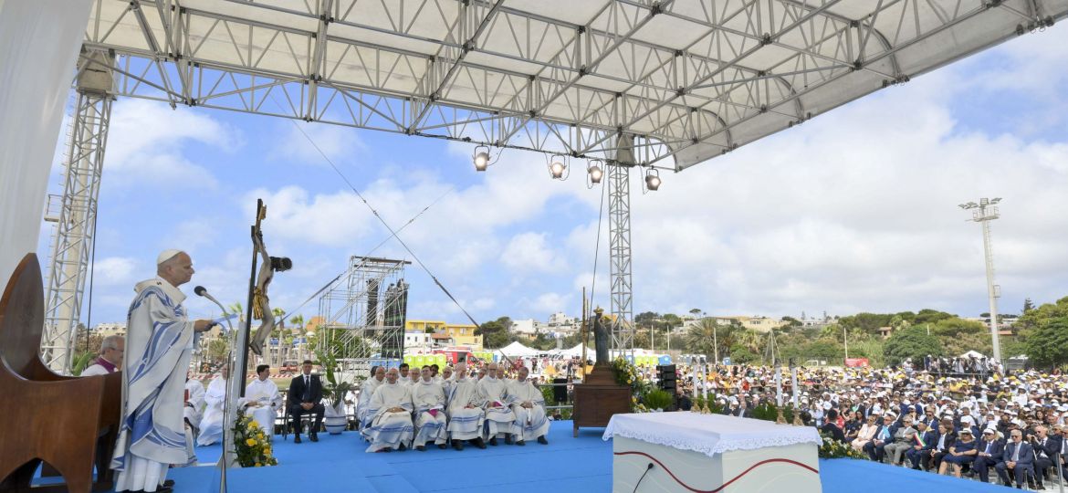 POPE VISITS MIGRANT ENTRY POINT, LAMPEDUSA, JULY 4