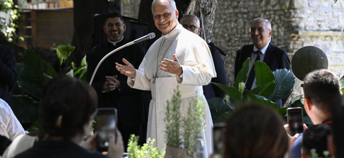 POPE LEO CASTEL GANDOLFO LUNCH WITH THE POOR